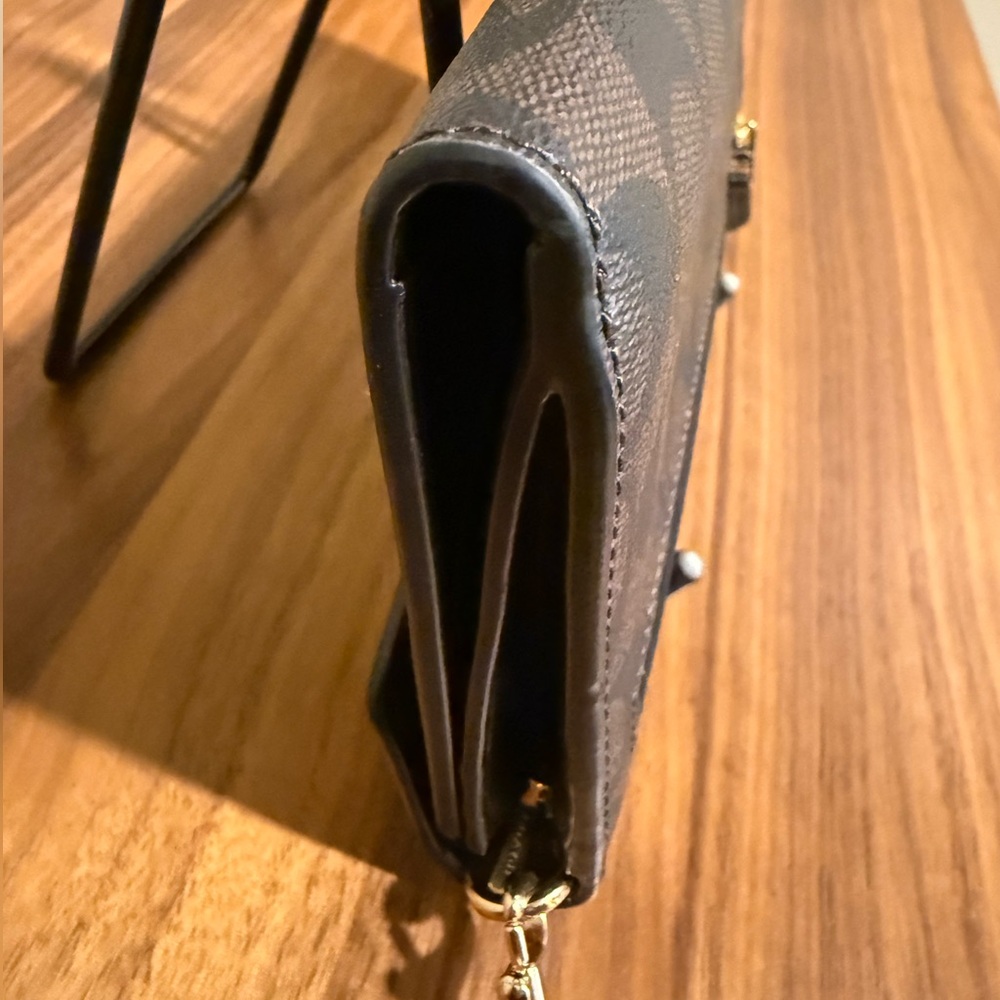 Coach Dark Brown Travel Envelope Wallet - Picture 12 of 13